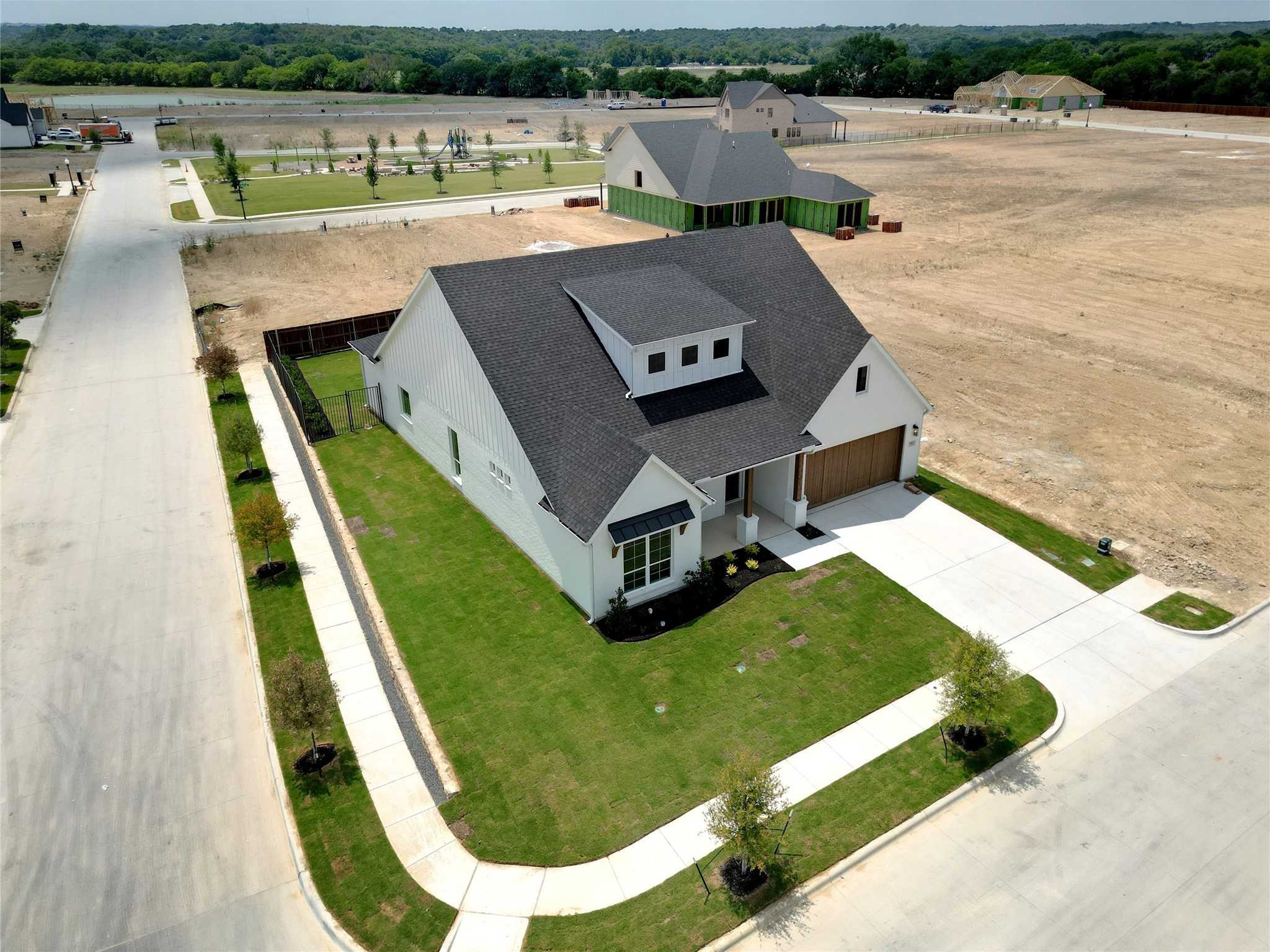 photo 2: 713 Blackbird Drive, Aledo TX 76008