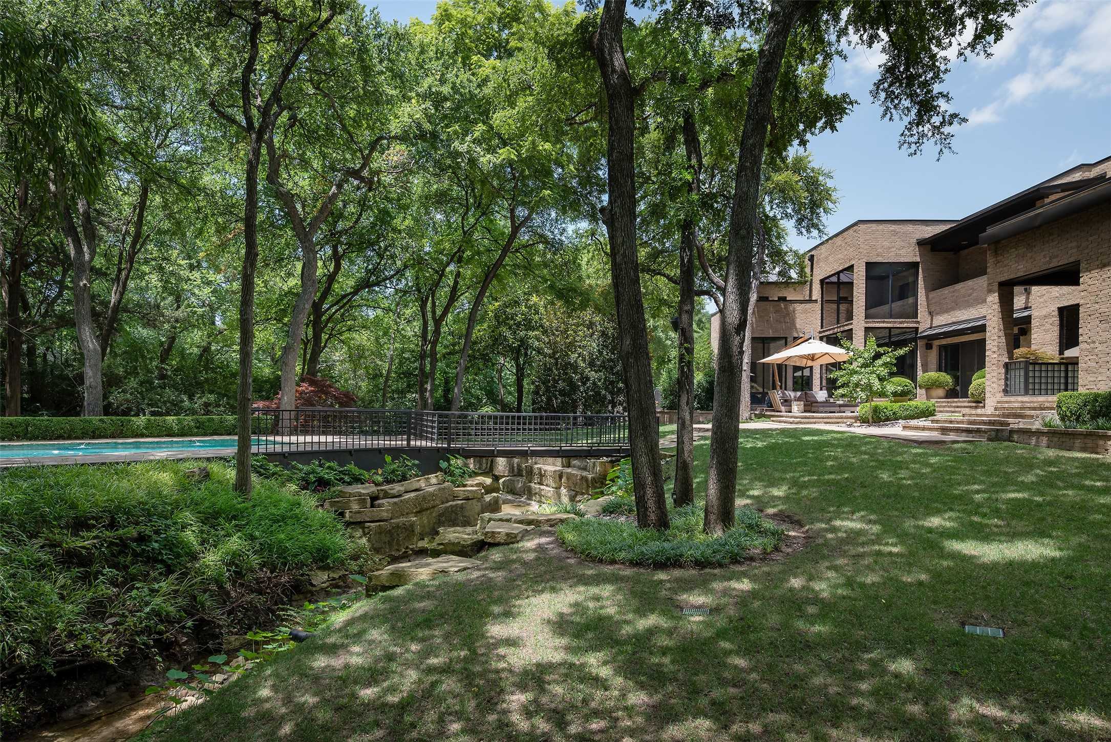 photo 1: 9630 Inwood Road, Dallas TX 75220