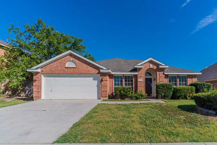 photo 1: 1009 Bonanza Drive, Arlington TX 76001