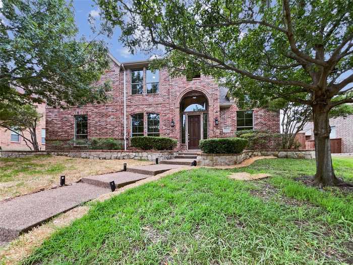 photo 1: 1491 Sandstone Drive, Frisco TX 75034