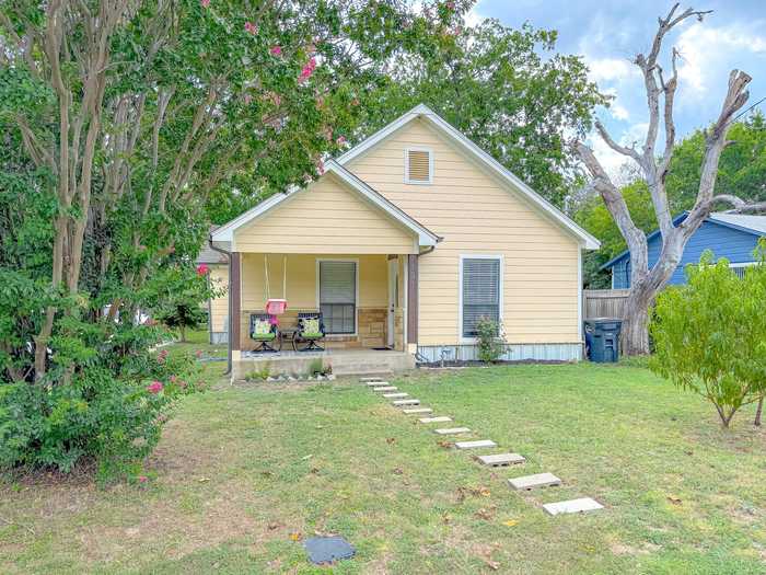 photo 1: 401 Huron Street, Cleburne TX 76031