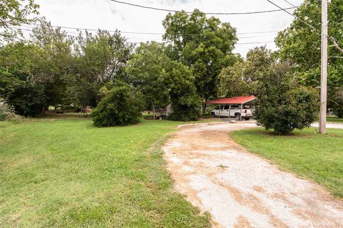 photo 15: 300 Red River Street, Nocona TX 76255