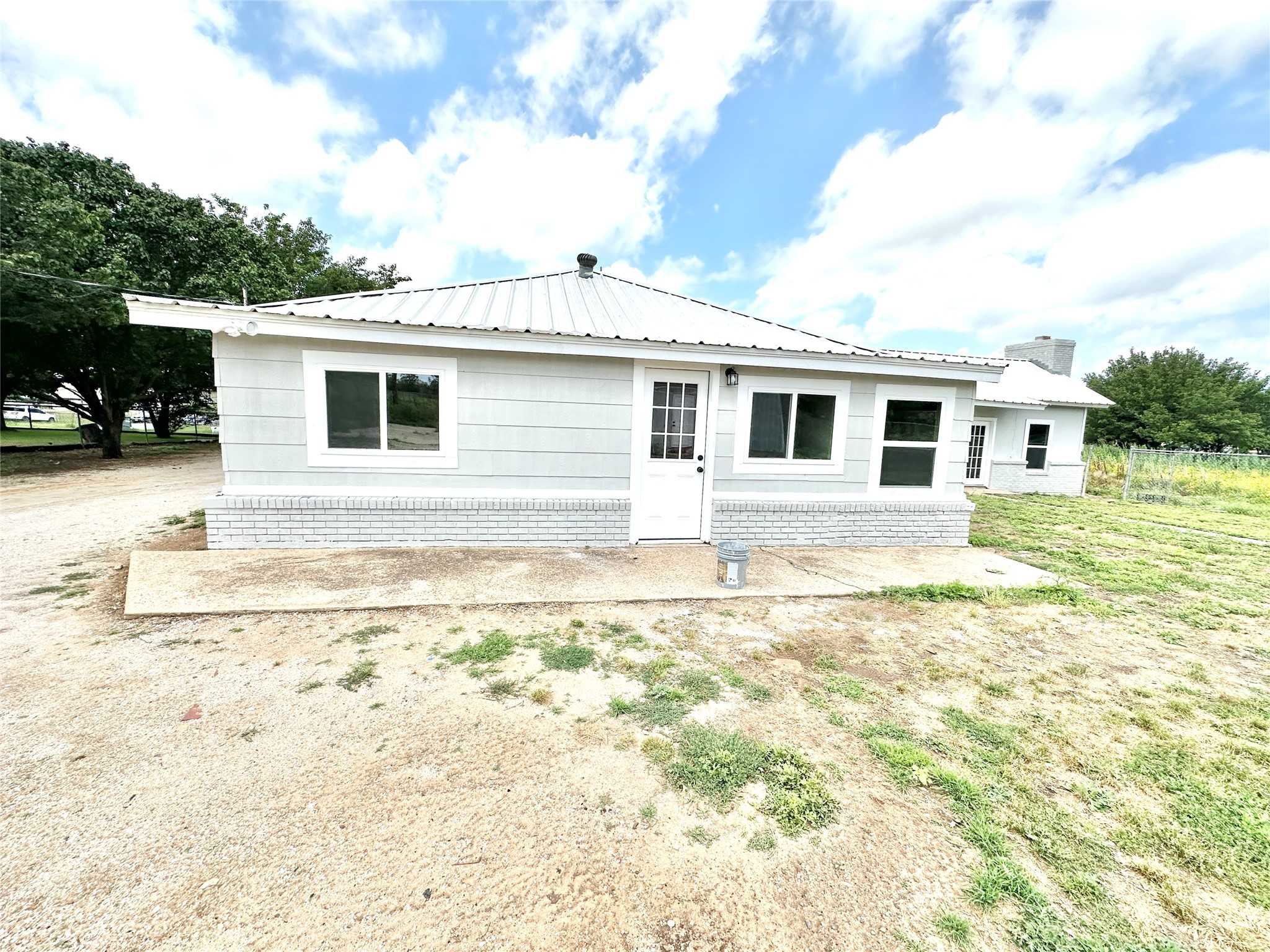 photo 3: 107 Travis Street, Ranger TX 76470