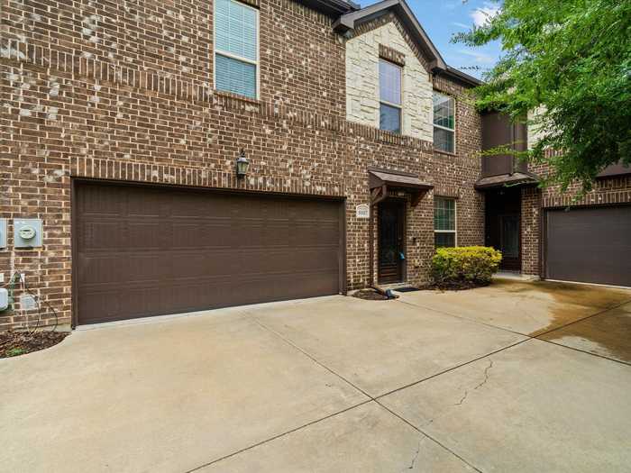 photo 1: 5007 Venecia Way, Grand Prairie TX 75052