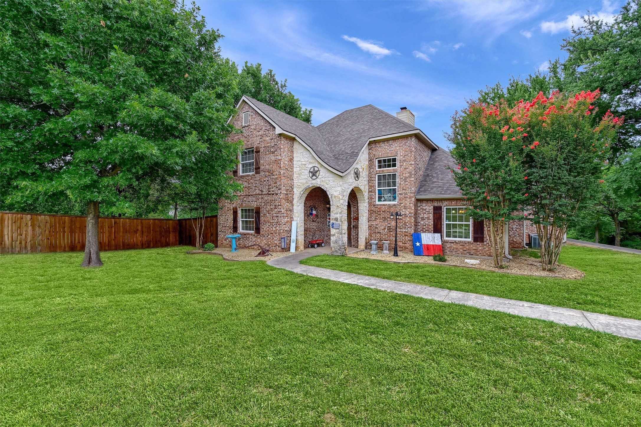 photo 3: 1603 Carriage Estates Road, Sherman TX 75092