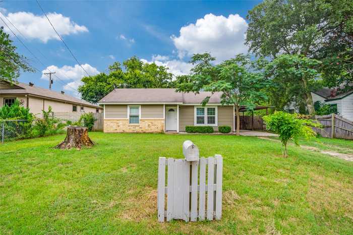 photo 1: 1142 Alvarado Street, Cleburne TX 76031