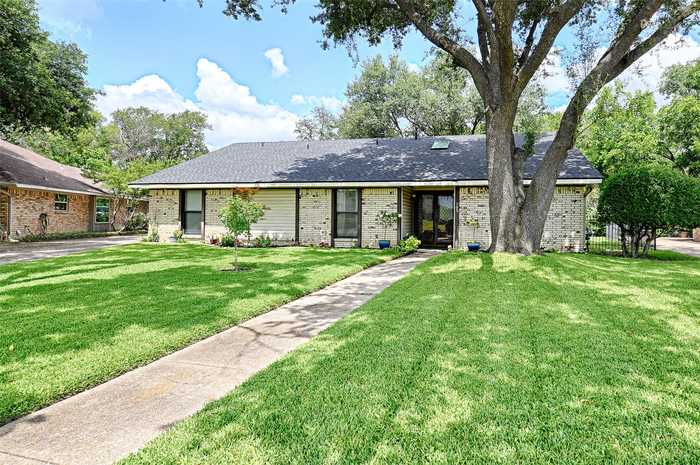 photo 1: 705 Pebblecreek Drive, Garland TX 75040