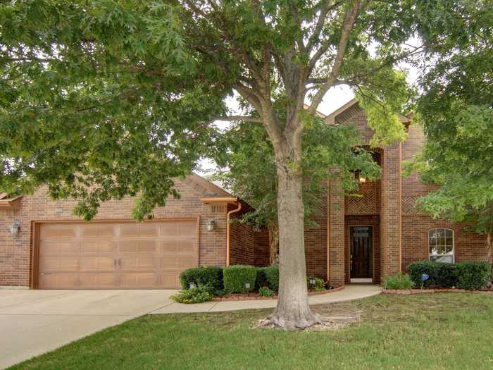 photo 1: 1621 Silverstone Drive, Weatherford TX 76087