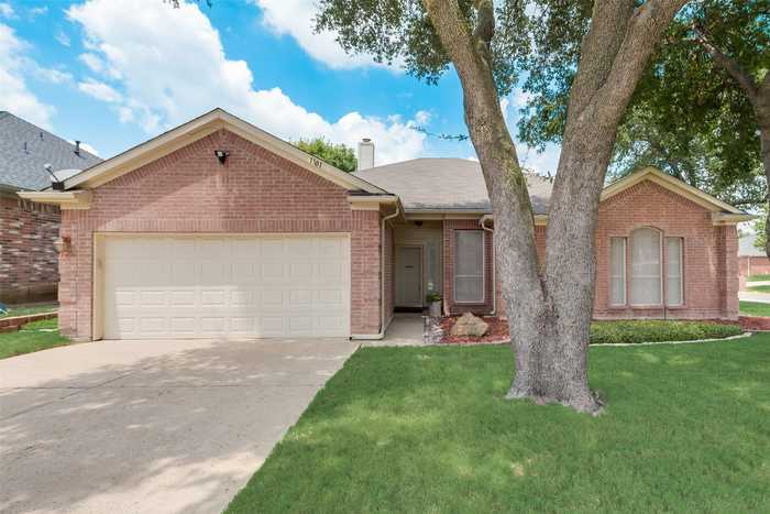 photo 1: 1101 Pierce Arrow Drive, Arlington TX 76001