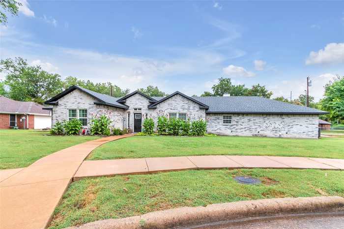 photo 1: 1224 Poplar Lane, Lancaster TX 75146