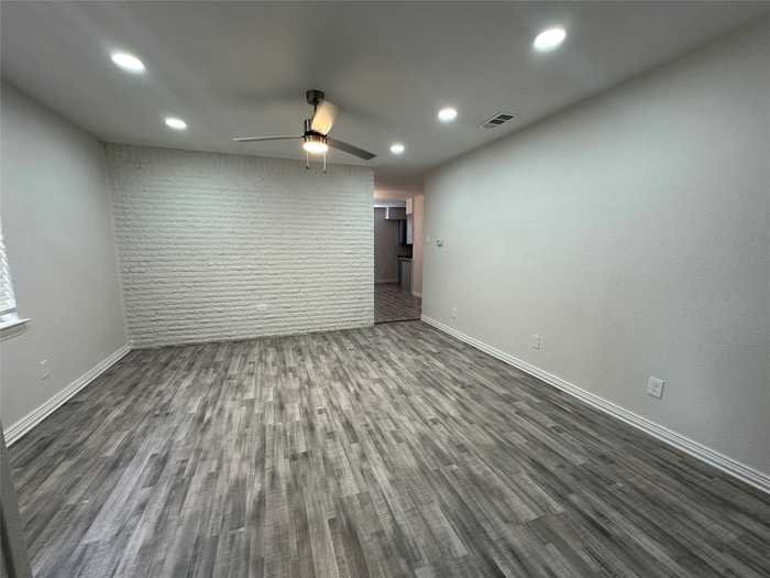 photo 2: 9465 Edgecreek Drive, Dallas TX 75227