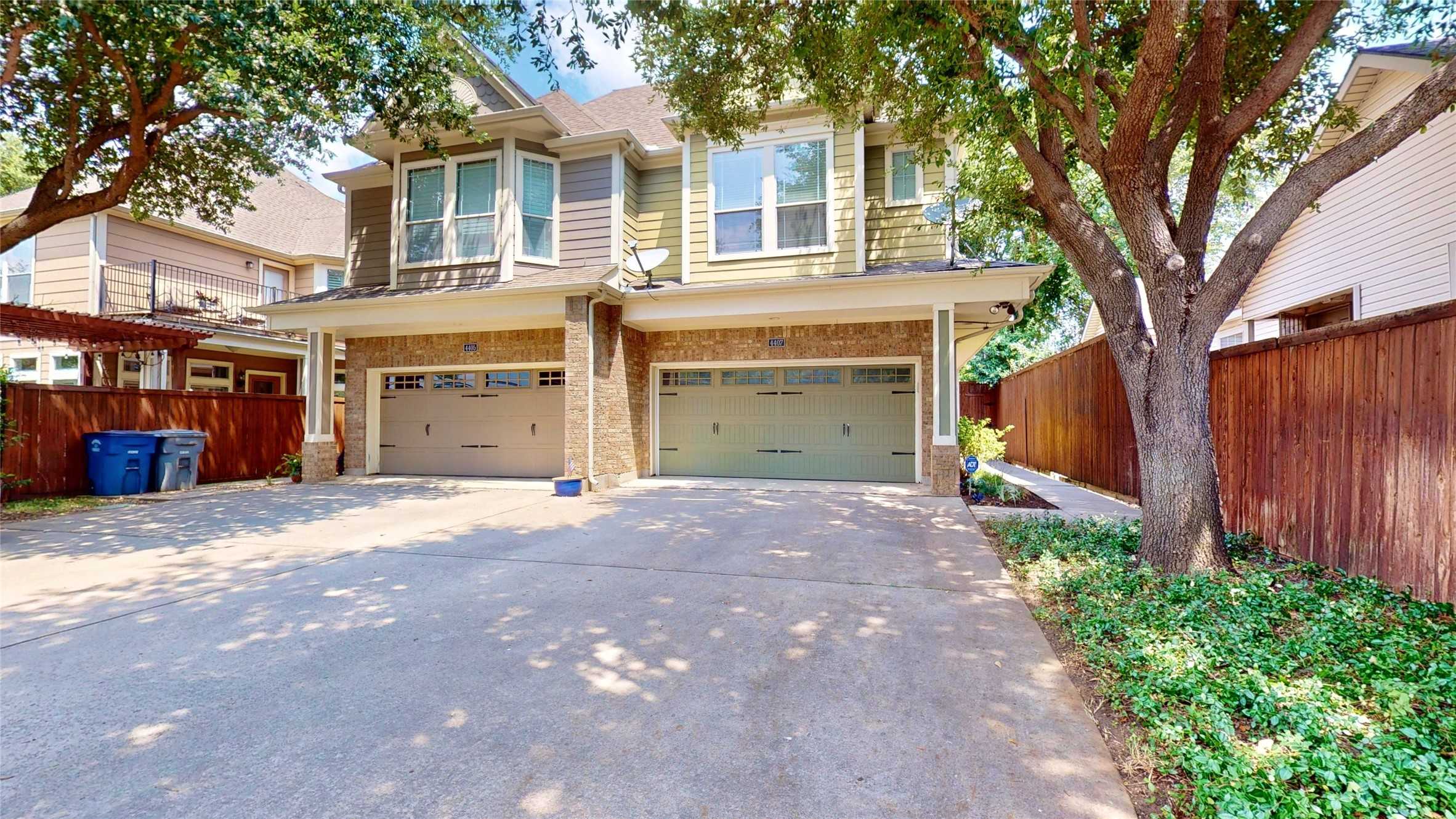 photo 1: 4407 W University Boulevard, Dallas TX 75209