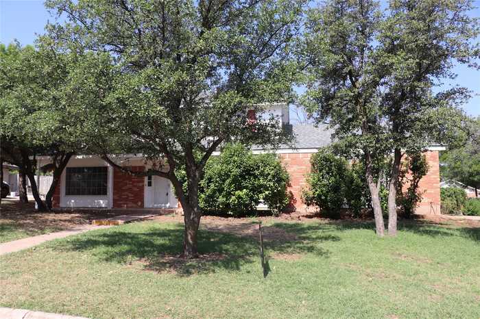 photo 2: 702 Washington Blvd, Abilene TX 79601