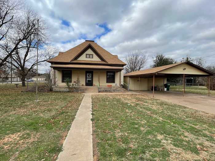 photo 2: 903 Plainview Road, Seymour TX 76380