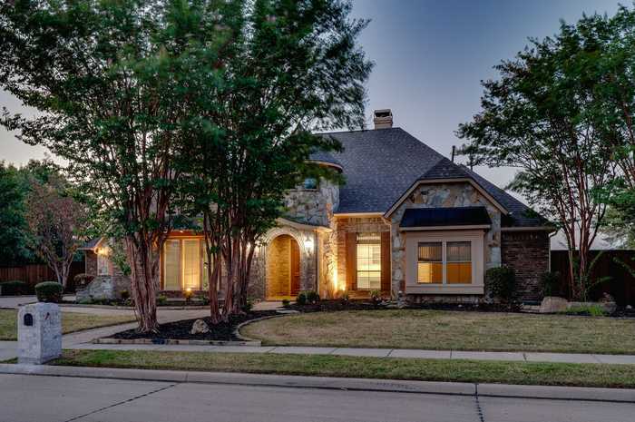 photo 2: 1624 Lantern Trail, Frisco TX 75033