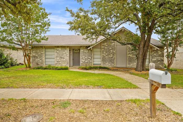 photo 2: 2914 Mill Trail, Carrollton TX 75007