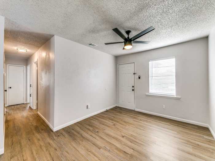 photo 2: 1009 Susan Drive, Garland TX 75040