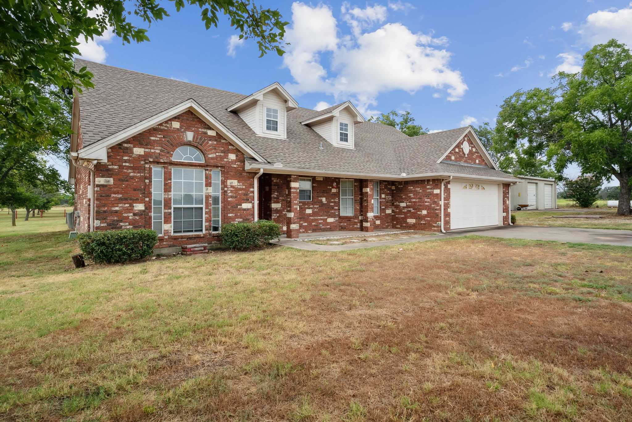 photo 1: 846 Moss Lane, Weatherford TX 76088