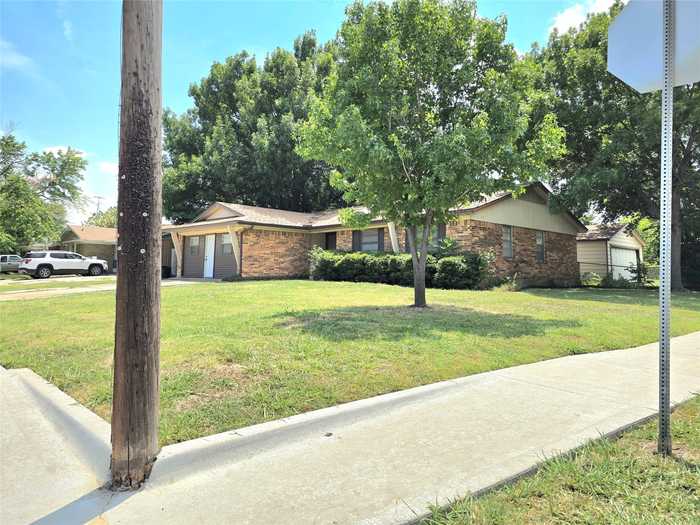 photo 2: 3033 Bamboo Street, Mesquite TX 75150