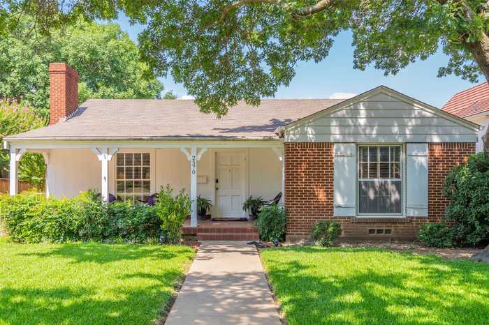 photo 1: 2570 Highview Terrace, Fort Worth TX 76109