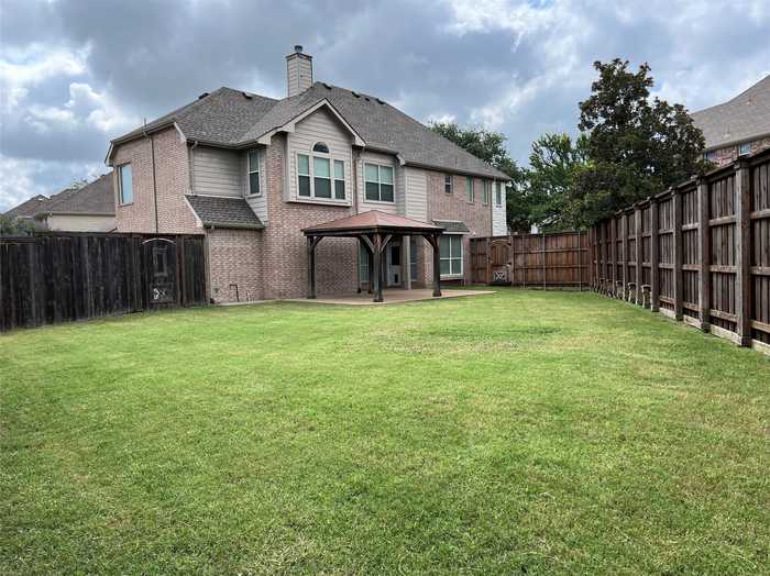 photo 2: 11208 Newgate Drive, Frisco TX 75035