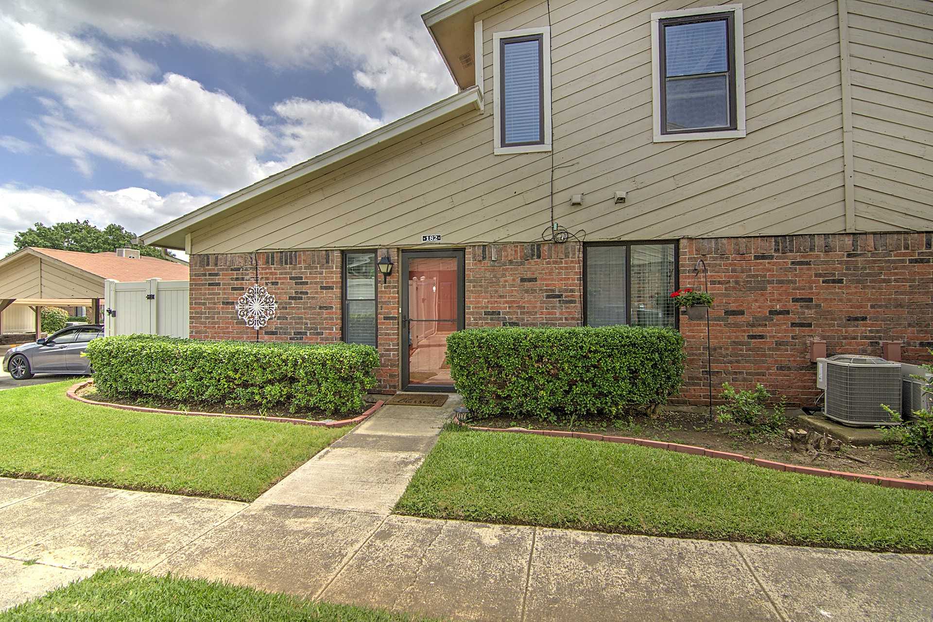 photo 3: 2240 Tarpley Road Unit 182, Carrollton TX 75006