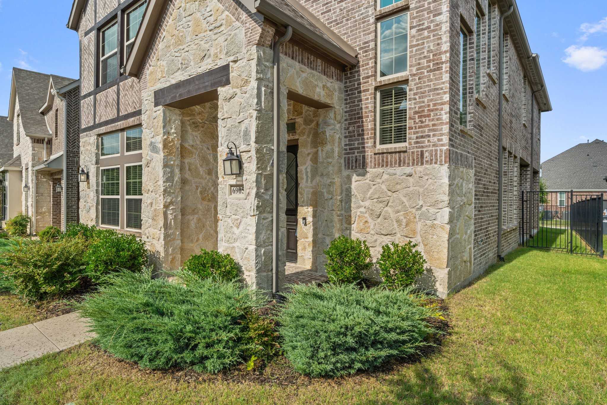 photo 2: 6905 Royal View Drive, McKinney TX 75070