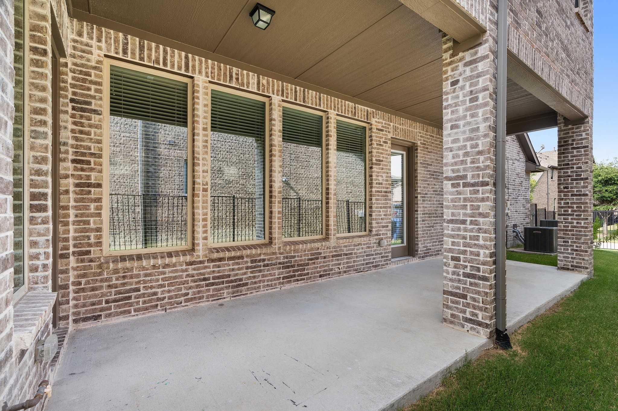 photo 3: 6905 Royal View Drive, McKinney TX 75070