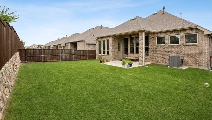 photo 25: 8219 Bristlegrass Way, Dallas TX 75252