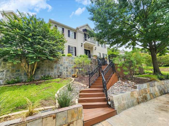 photo 2: 3009 Iron Stone Court, Arlington TX 76006