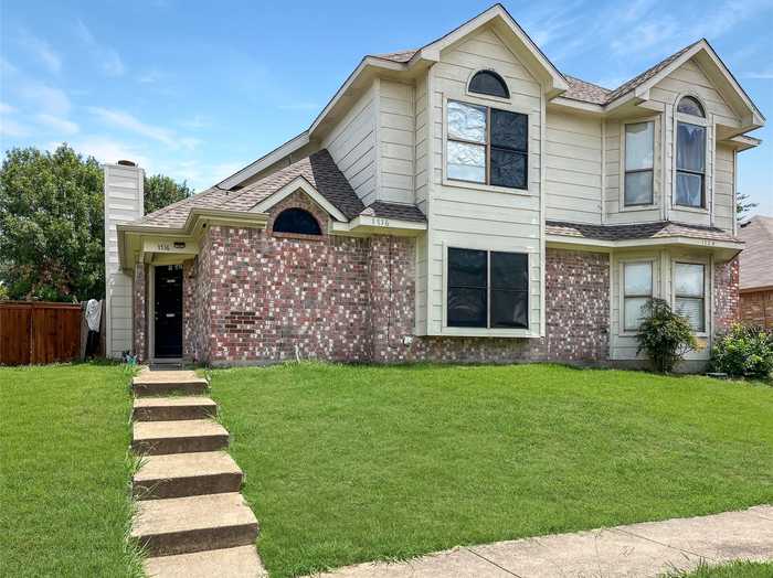 photo 1: 1716 Rancho Drive, Mesquite TX 75149