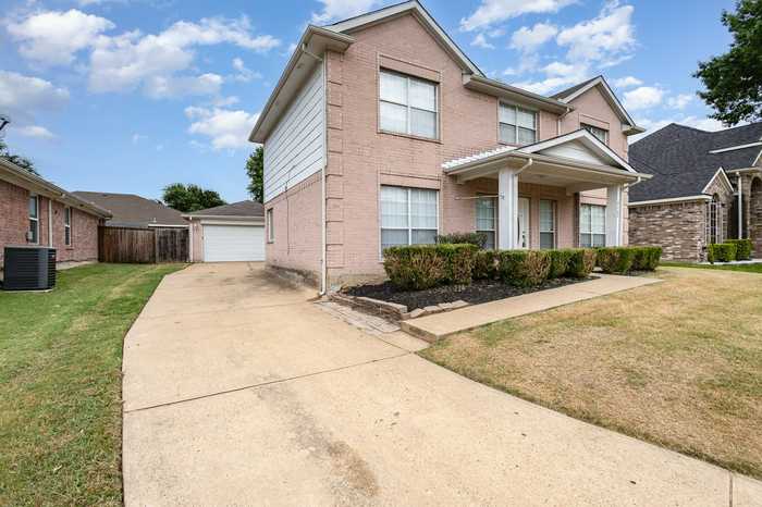 photo 2: 4462 Stones River Road, Grand Prairie TX 75052