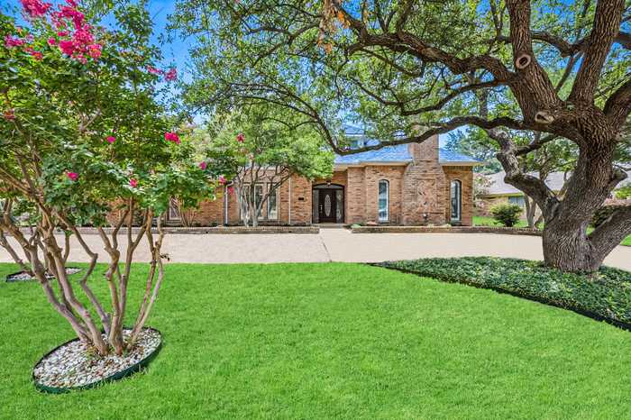 photo 1: 17512 Spyglass Circle, Dallas TX 75287