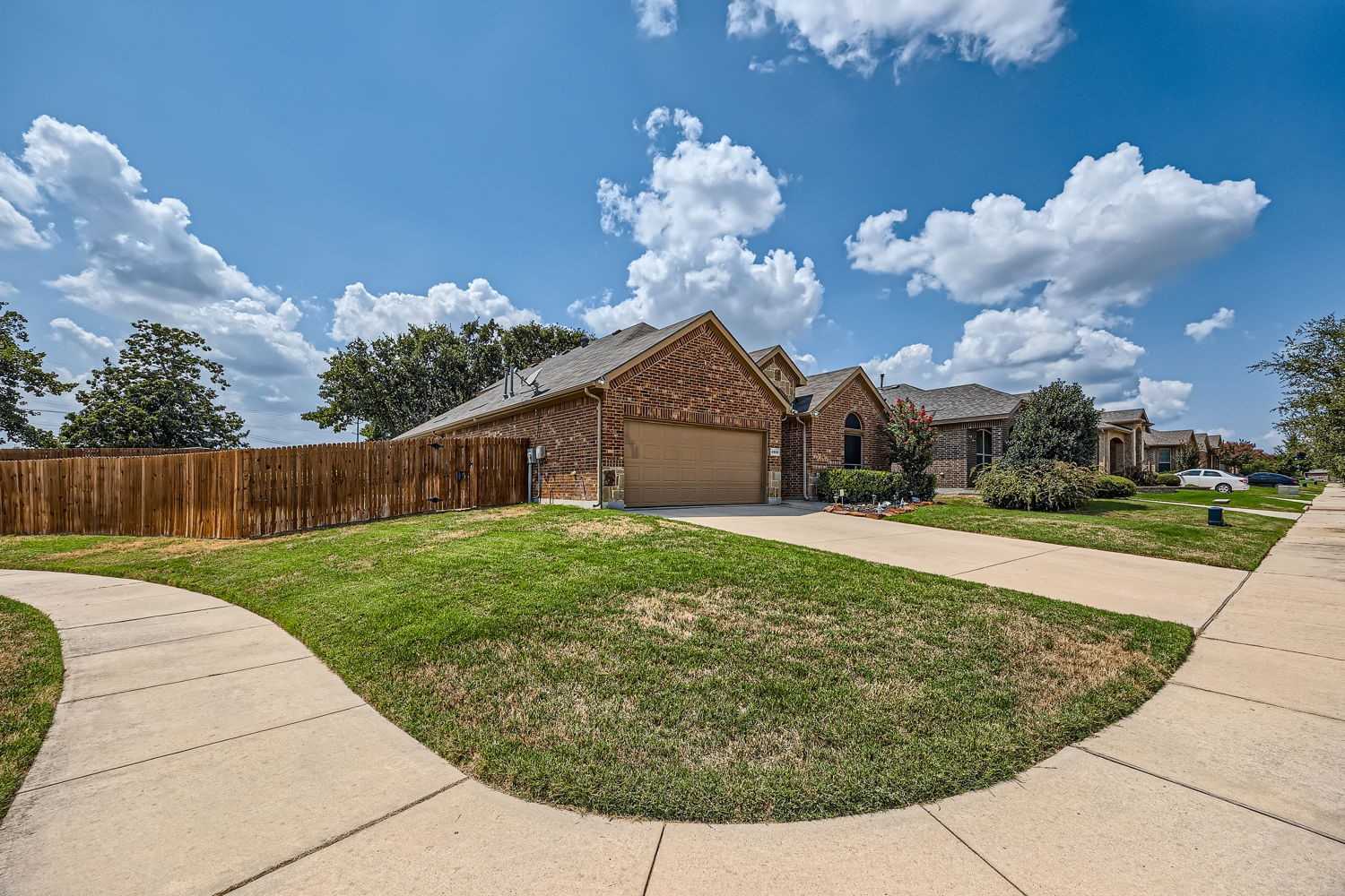 photo 3: 4800 Gunnison Drive, Denton TX 76208