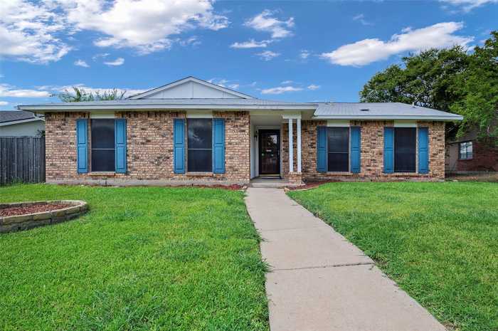 photo 1: 2211 Grapevine Lane, Carrollton TX 75007