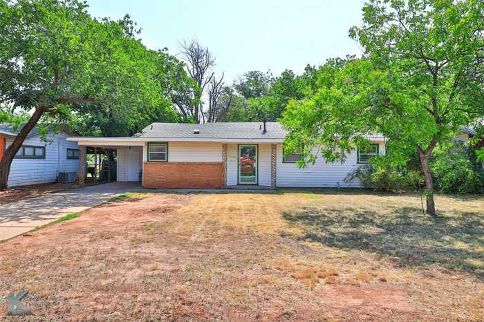 photo 2: 1333 S Pioneer Drive, Abilene TX 79605