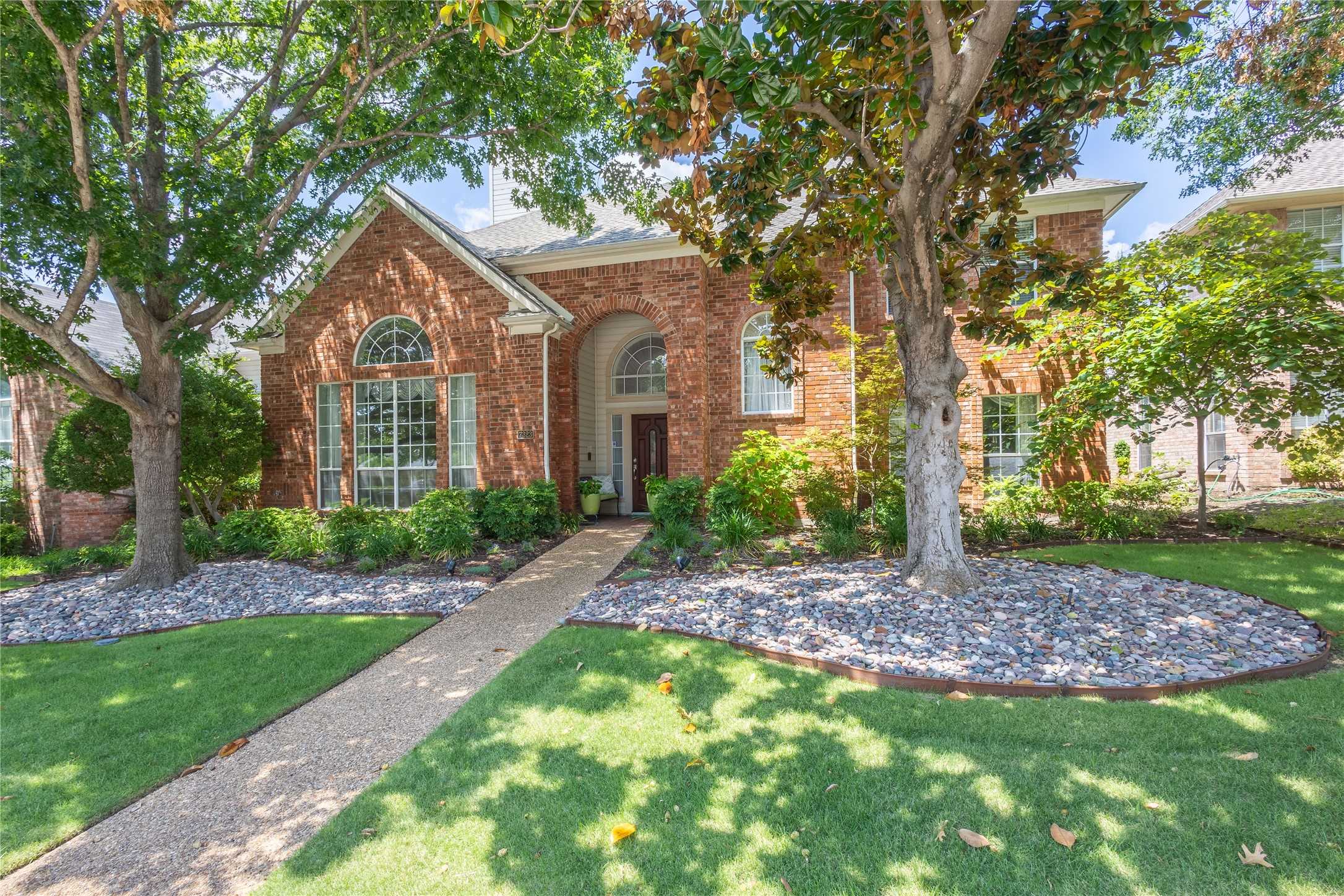 photo 2: 7323 Highland Heather Lane, Dallas TX 75248