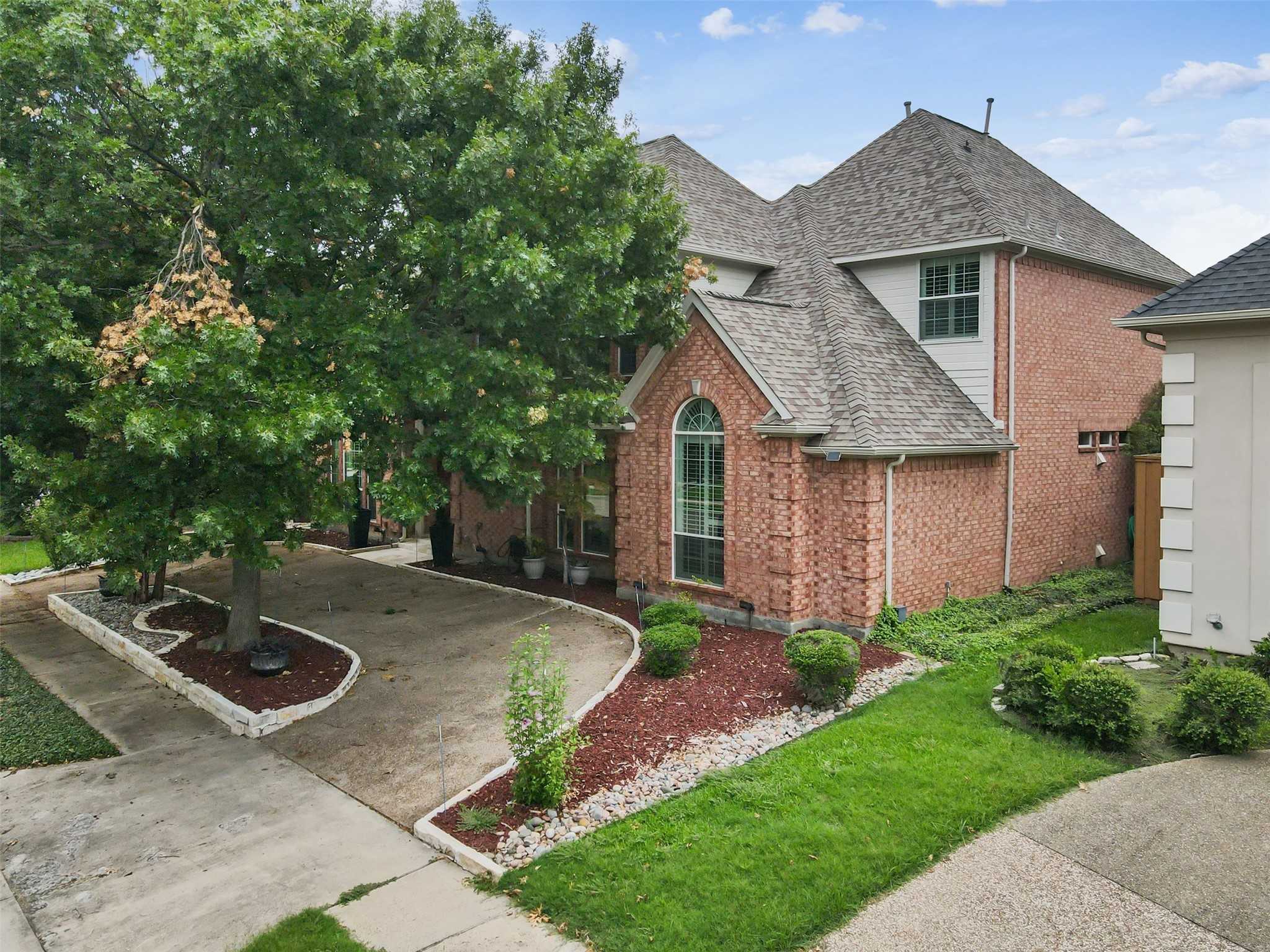 photo 2: 5116 Ambergate Lane, Dallas TX 75287