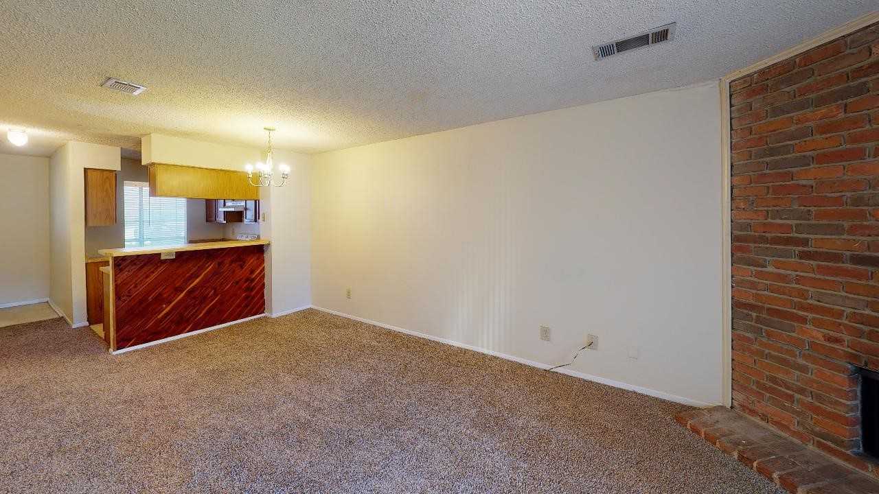 photo 2: 2281 Aspen Drive, Dallas TX 75227