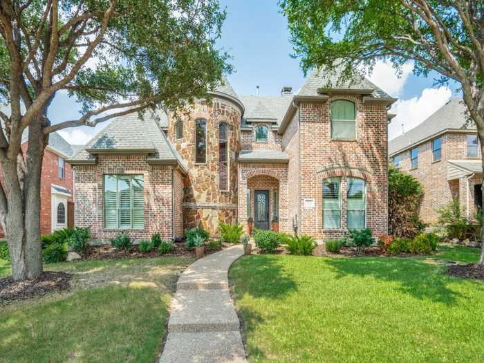 photo 1: 5072 Apache Circle, Frisco TX 75034