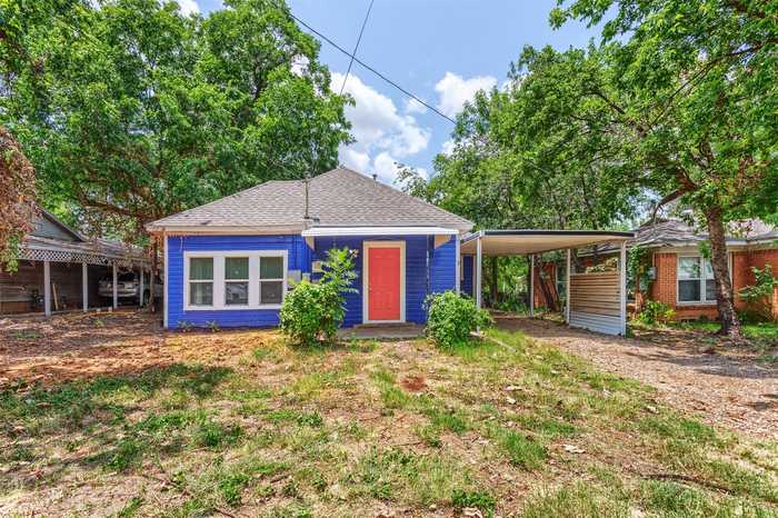 photo 2: 1206 Bernard Street, Denton TX 76201