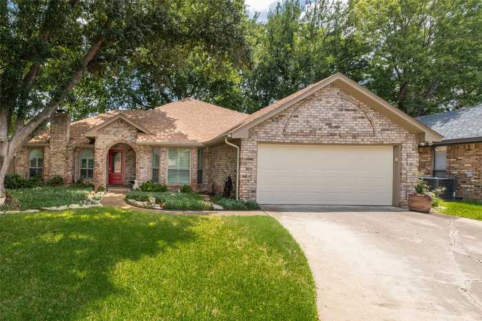 photo 1: 5205 Andalusia Court, Arlington TX 76017