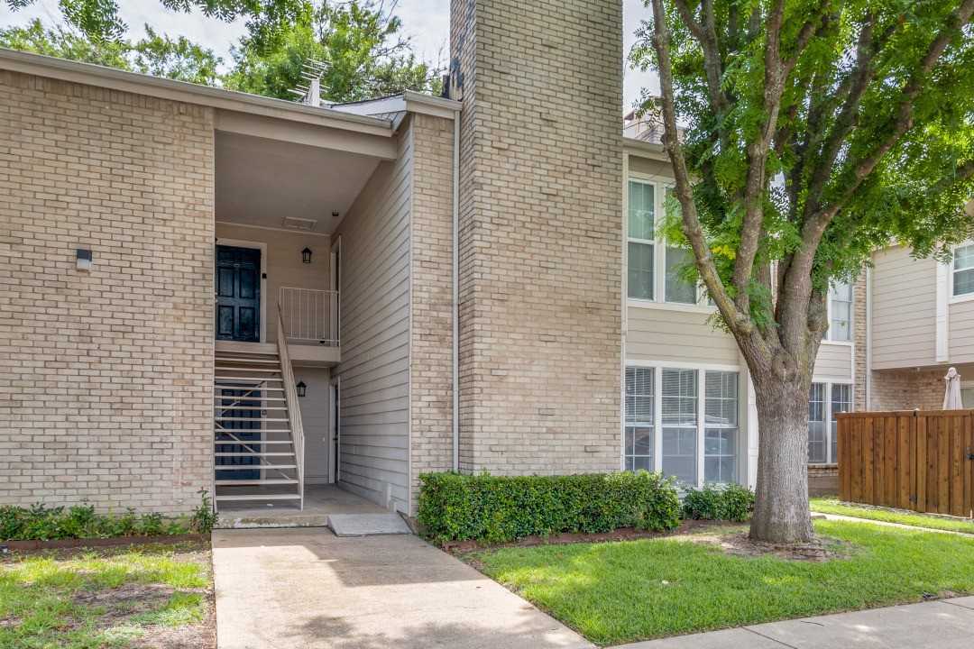 photo 3: 5881 Preston View Boulevard Unit 120, Dallas TX 75240