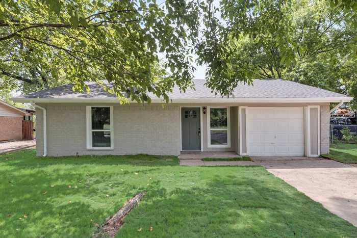 photo 2: 3109 Pruitt Avenue, Dallas TX 75227