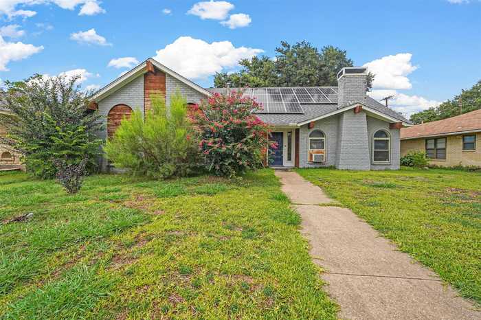 photo 1: 752 Michelle Way, Mesquite TX 75149