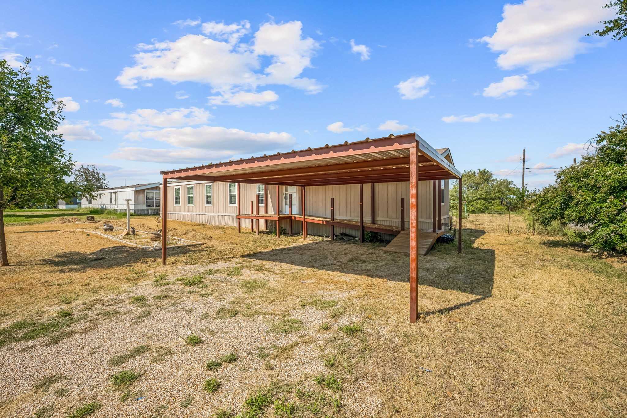 photo 3: 113 Horseshoe Bend, Stephenville TX 76401