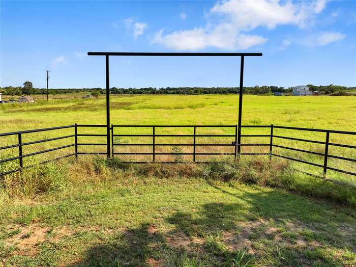 photo 2: 270 Walker Bend Road, Weatherford TX 76088