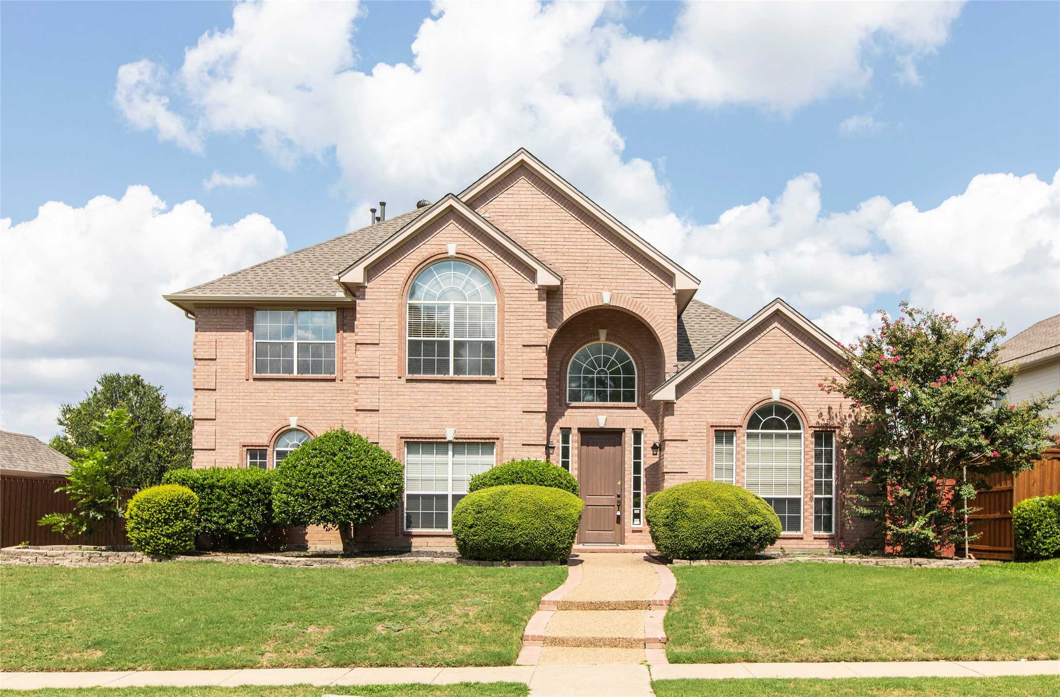 photo 1: 7720 Brushfield Drive, Plano TX 75025