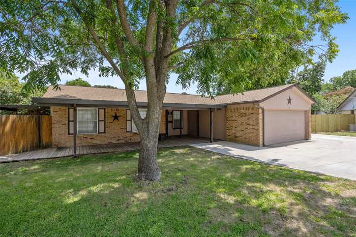 photo 2: 4808 Springview Court, Haltom City TX 76117