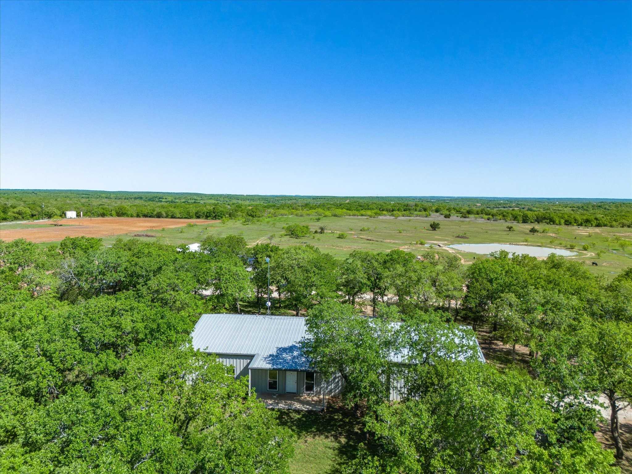 photo 1: 484 County Road 1886, Sunset TX 76270